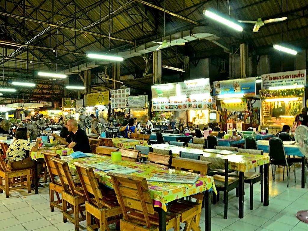 Maxwell Inn Pattaya Extérieur photo